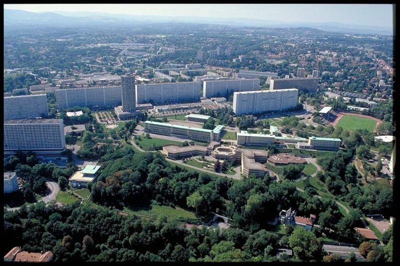 Ecole nationale professionnelle de jeunes filles La Martinière, site de La Duchère, actuellement lycée d’enseignement général et technologique La Martinière-Duchère