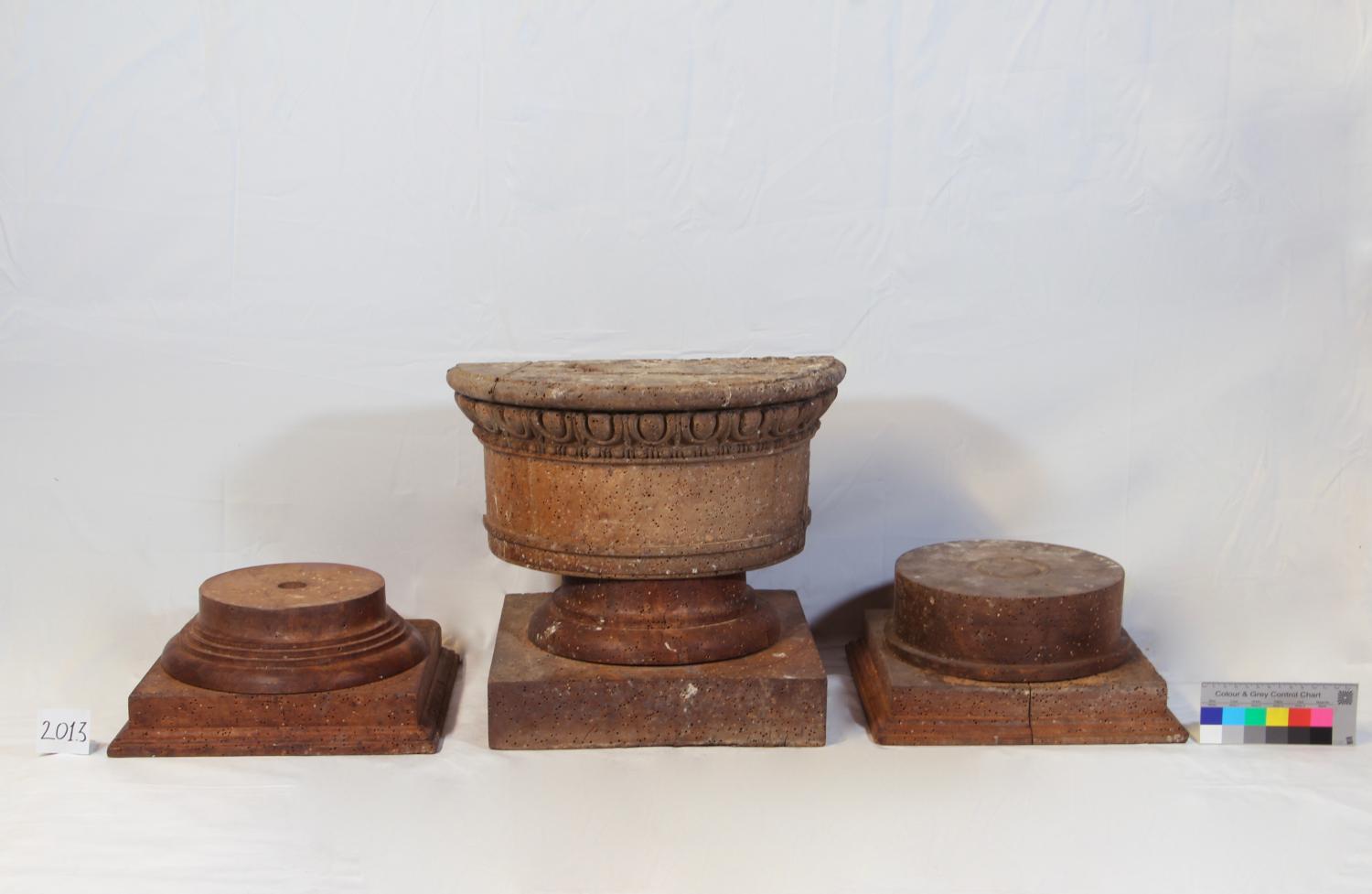 Décor d'architecture, modèle de dessin, bases de colonne et chapiteau