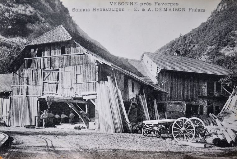 Moulin de Vesonne puis Moulin Brachet puis Scierie Demaison, actuellement Scierie de Vesonne et maison d'habitation