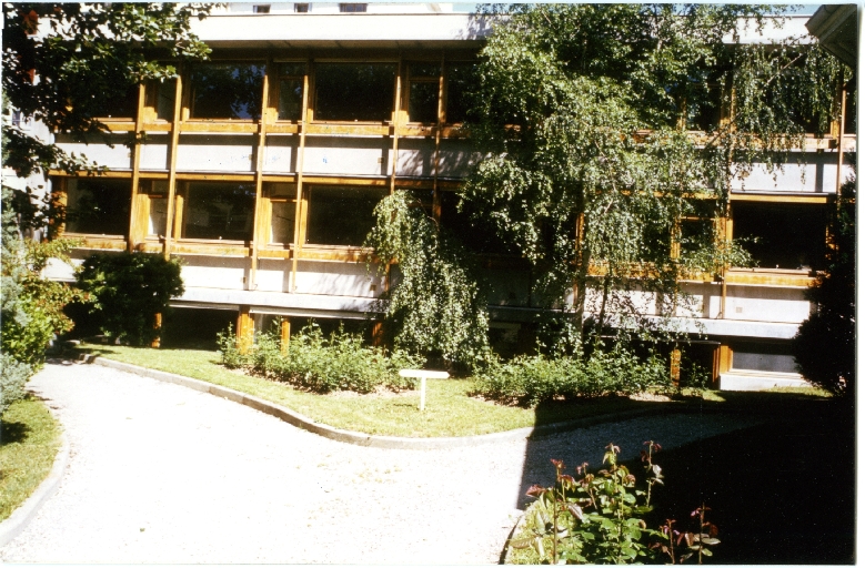 Edifice artisanal, Maison Grosse et Gerlat, puis usine de fabrication de matériaux de construction, entreprise de travaux publics, Entreprise Léon Grosse et Cie, actuellement Entreprise générale Léon Grosse