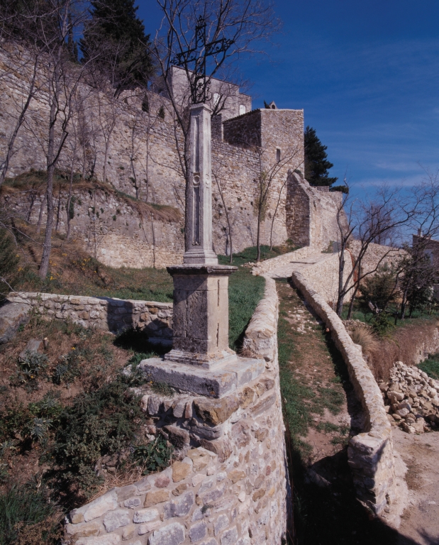 Les croix monumentales du canton de Grignan