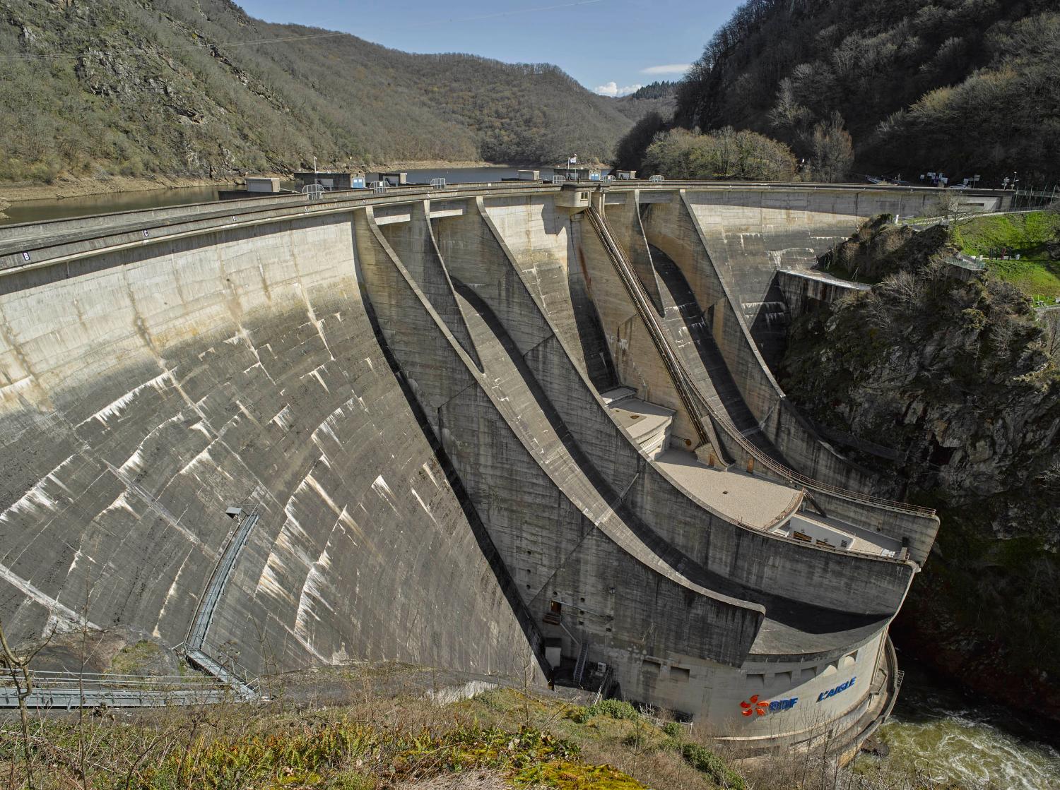 Barrage de l'Aigle dit barrage de la résistance et cité EDF