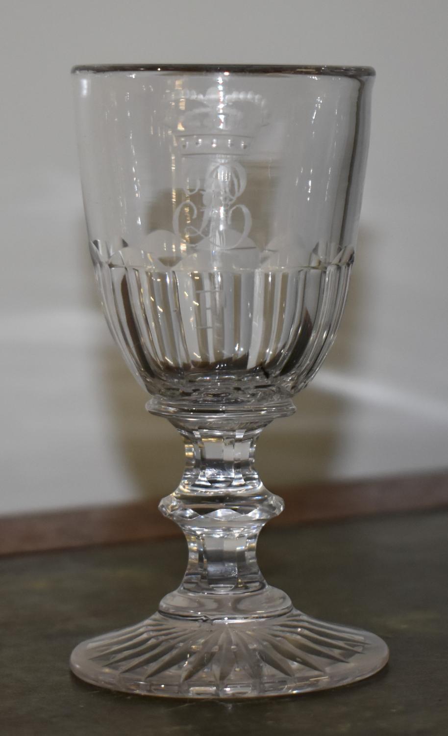 Verre au chiffre du roi Louis-Philippe Ier