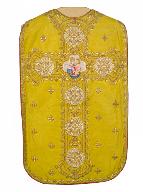 ensemble de 3 chapes (non étudiées), d'une chasuble et de 2 dalmatiques : ornement doré