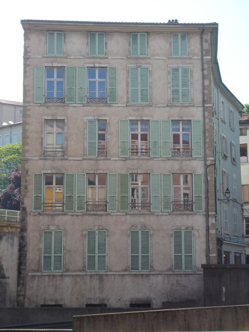 Immeuble d'habitation et vestiges du Moulin Chenu