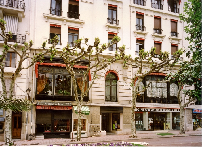 Hôtel de voyageurs, Hôtel de l'Astoria et de l'Arc Romain puis Hôtel Astoria