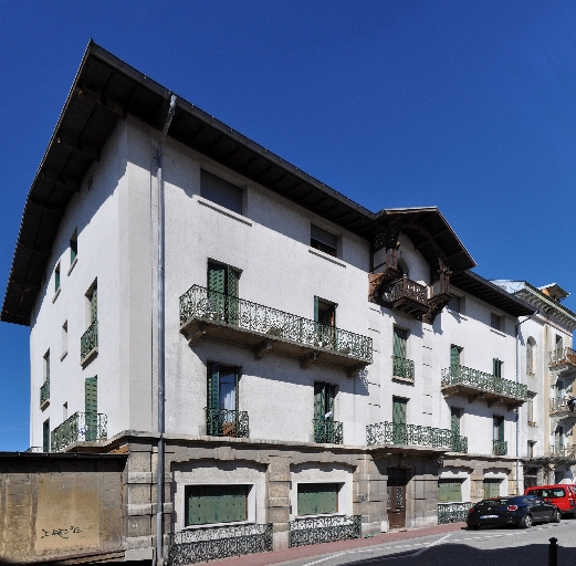 Ensemble de deux immeubles, puis hôtel de voyageurs, dit hôtel du Dauphin Rouge