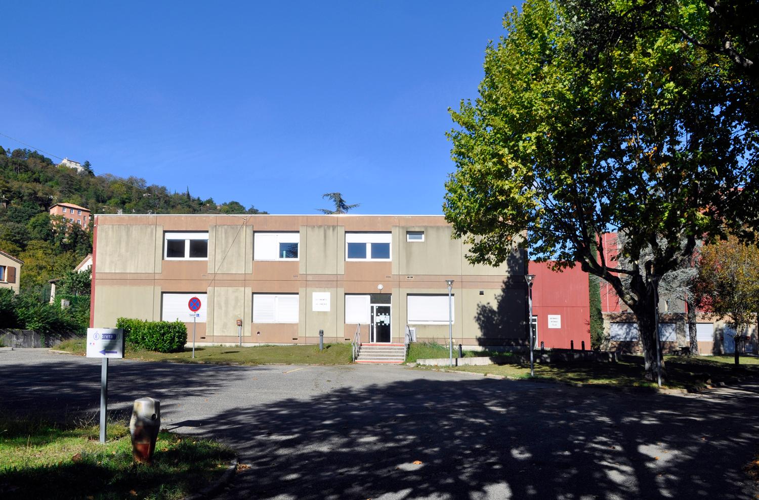 Collège national technique et moderne de garçons, actuellement lycée polyvalent Astier