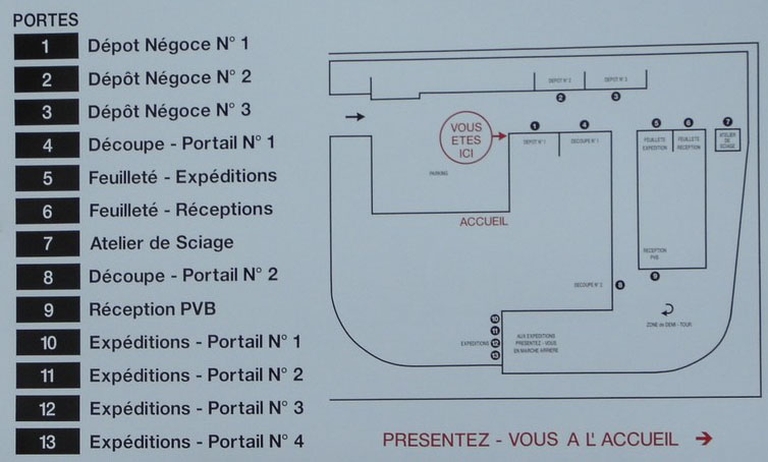 Usine textile dite manufacture de draps teints et imprimés Pascal Valluit puis Etablissements Réunis actuellement les vitreries Gobba et centre commercial dit Champion