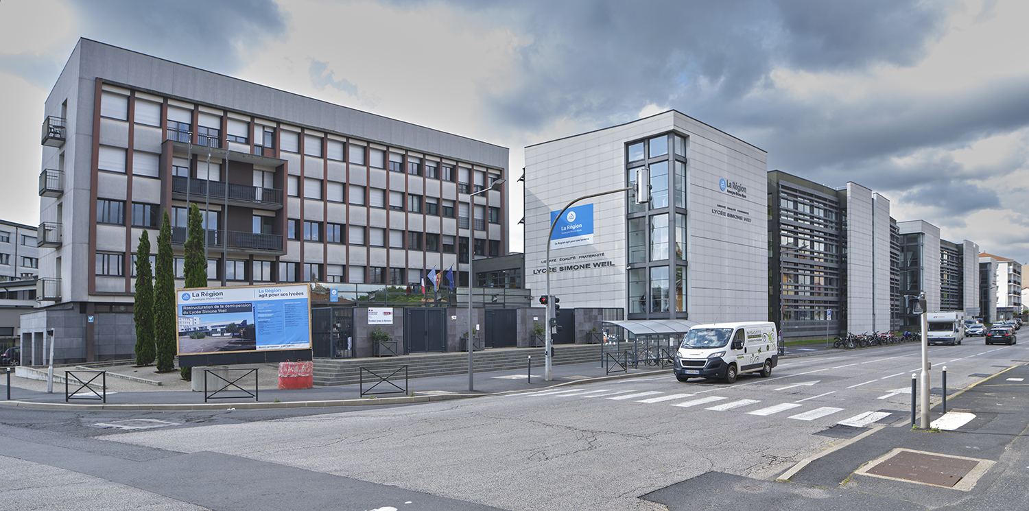 Lycée moderne et classique de jeunes filles avec centre d'enseignement technique, actuellement lycée général et technologique Simone-Weil