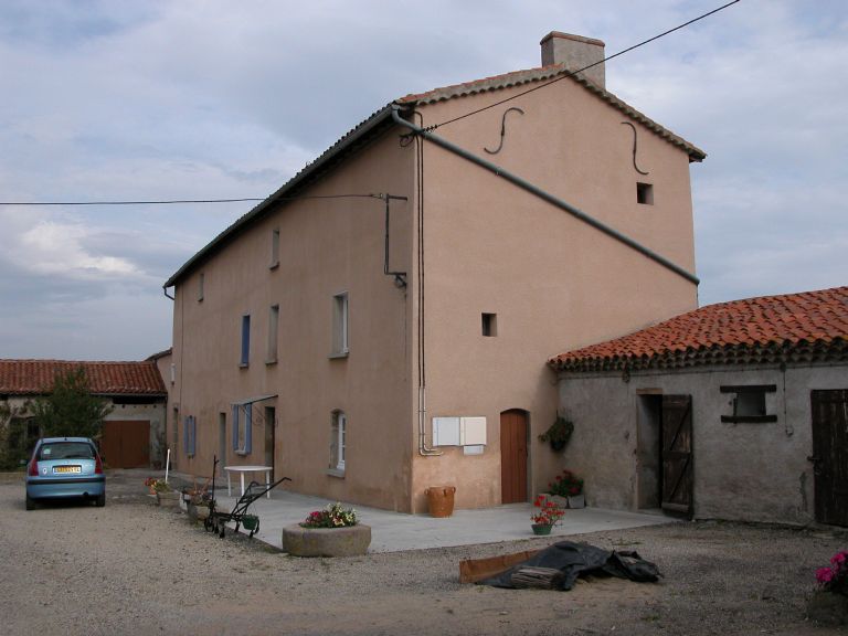 Ferme actuellement maison