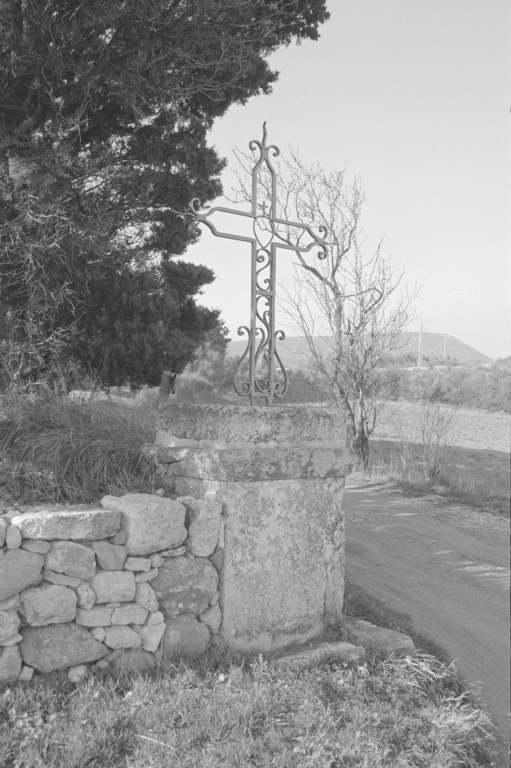 Les croix monumentales du canton de Grignan