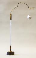 Instrument de démonstration en électrostatique : pendule électrique au sol