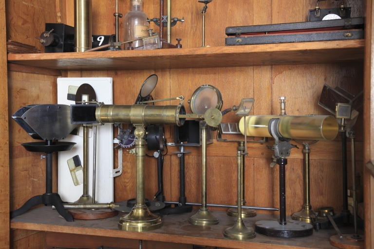 Instrument de démonstration de phénomènes physiques (appareils avec tube de verre)