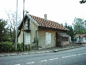 Maison de garde-barrière