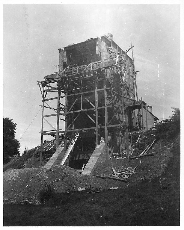 Gare supérieure du téléphérique du Revard et restaurant, actuellement restaurant Les Quatre Vallées et échoppe de souvenirs