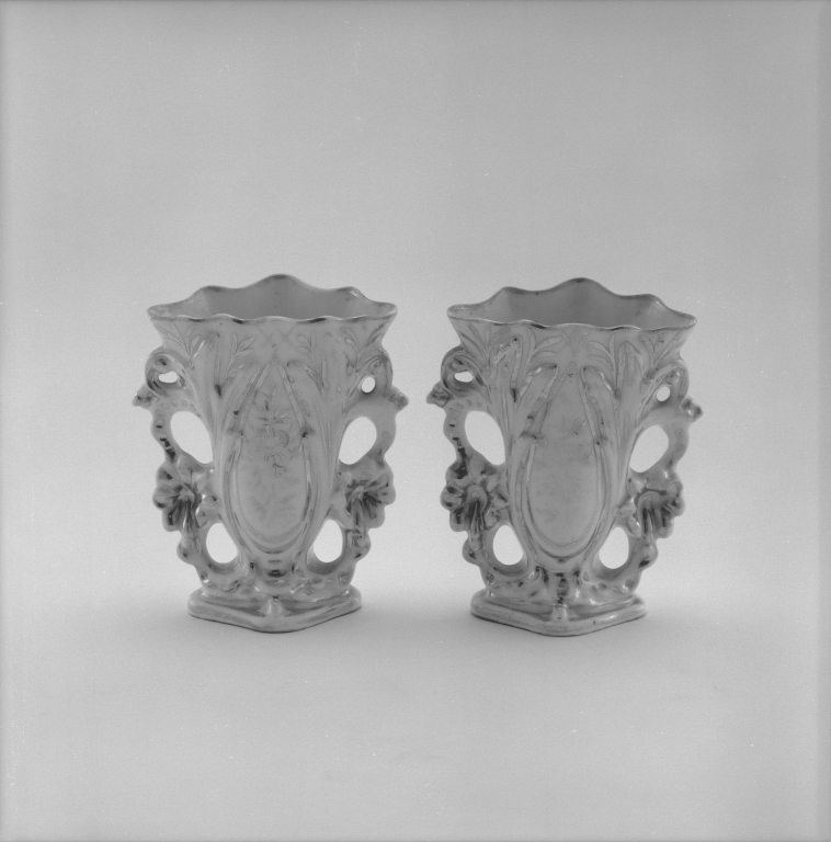 Ensemble de 2 vases d'autel (n°4)