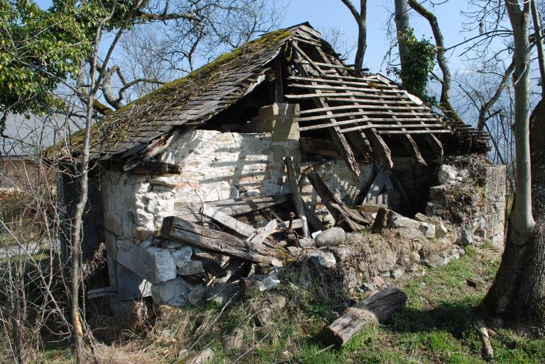 Four à pain de la maison forte de Fésigny