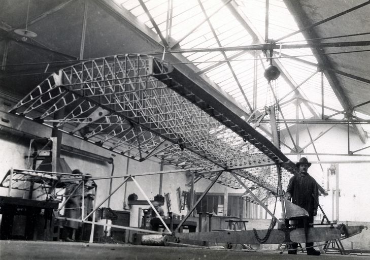 Ecole de métiers des industries métallurgiques et atelier-école, puis lycée technique des industries métallurgiques et lycée d'enseignement professionnel, actuellement lycée Hector-Guimard - Lycée des Métiers, Transformations des matériaux