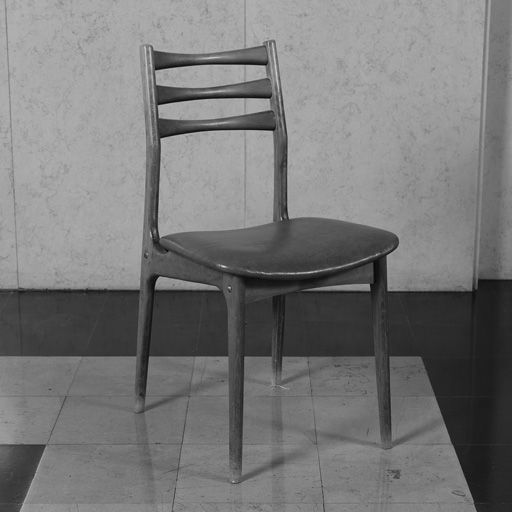 Ensemble de cinq chaises