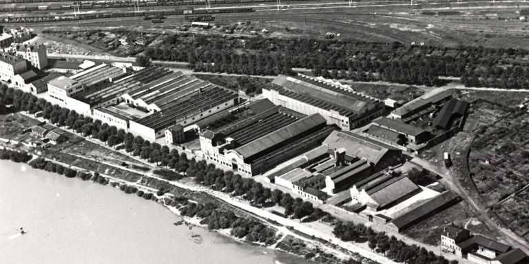 Usine de chaudronnerie des Ateliers de Construction du Rhône Laurent Chevalier puis Grenier puis Paul Dulac et Nas puis entrepôt à charbon Girard actuellement reconversion de la halle dite H7 en pôle numérique