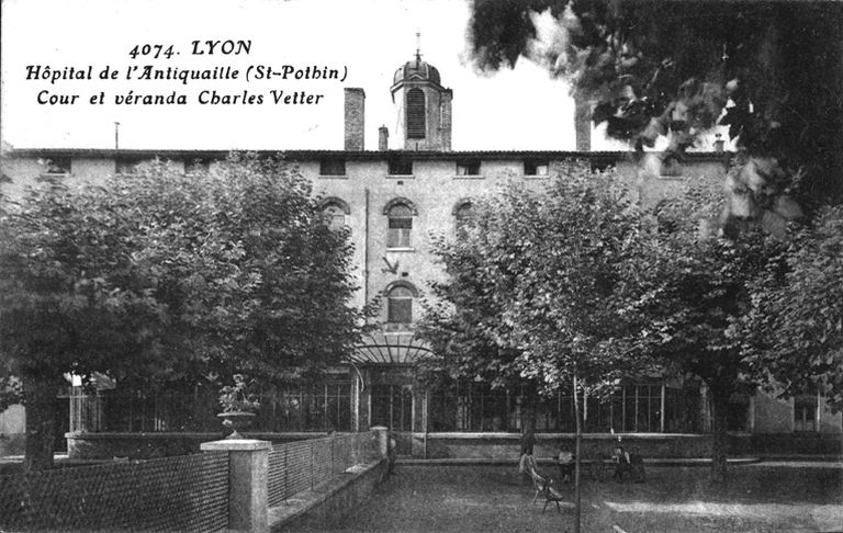 Hôpital et asile d'aliénés dits hospice de l'Antiquaille, puis hôpital Saint-Pothin, actuellement hôpital de l'Antiquaille