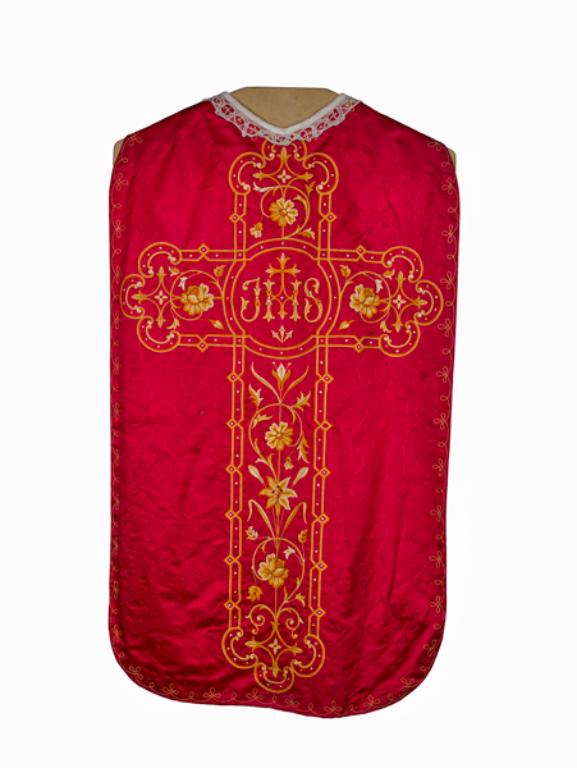 chasuble, étole, manipule, voile de calice, bourse de corporal : ornement rouge n°3