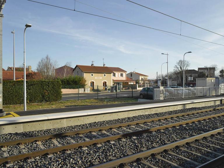 Ligne (Paris) - Villeneuve-sur-Allier - Clermont-Ferrand (par Gannat)