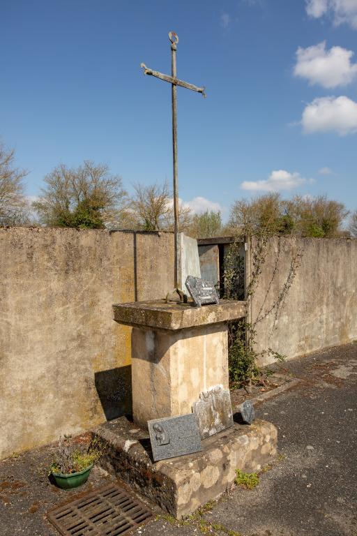 Croix de cimetière n° 2