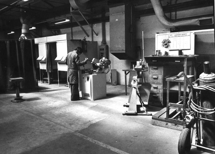 Ecole de métiers des industries métallurgiques et atelier-école, puis lycée technique des industries métallurgiques et lycée d'enseignement professionnel, actuellement lycée Hector-Guimard - Lycée des Métiers, Transformations des matériaux