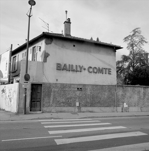 Usine de parapluies et cannes dite manufacture d'articles métalliques pour parapluie et ombrelles Bailly-Comte