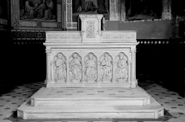 autel (maître-autel, autel tombeau)