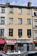 Immeuble, dépendance sur cour