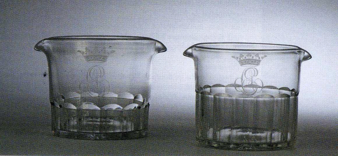 Ensemble de rafraîchissoirs à verre au chiffre d'Adélaïde d'Orléans (2)