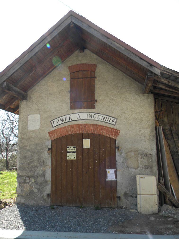 Hangar aux pompes