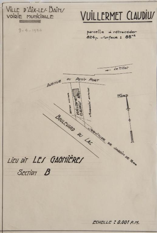 Maison et café Au Petit Charmant, puis maisons et cafés, puis maison et immeuble, dit immeuble Besson, et café Aix Plage