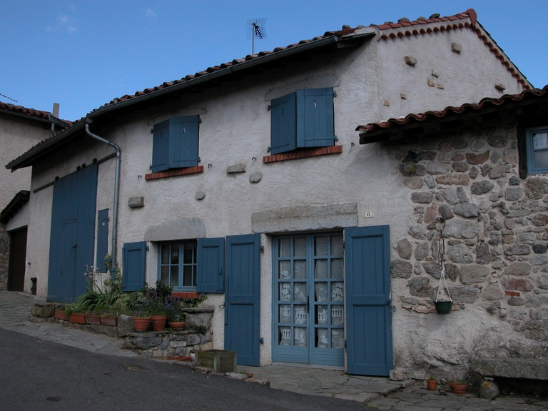 Village de Lézigneux