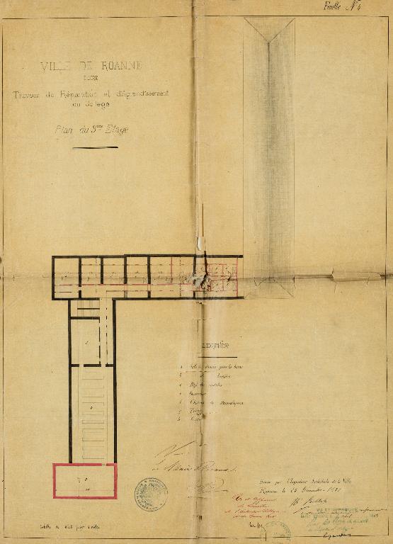 Manoir de Chènevoux, puis collège de jésuites, puis école centrale, puis lycée de garçons, actuellement lycée d'enseignement secondaire Jean-Puy