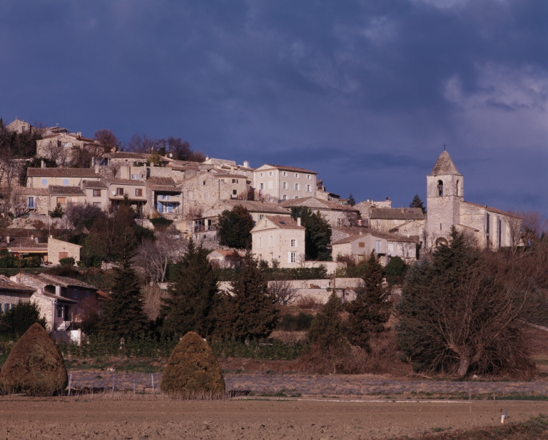 Le village de Valaurie