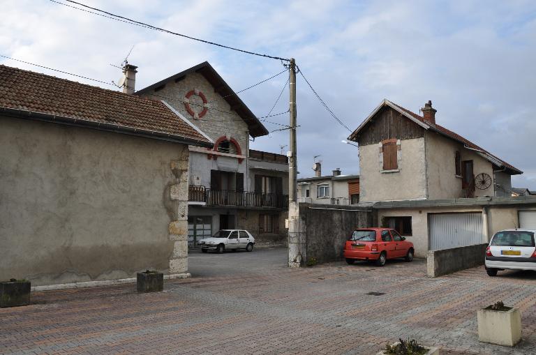 Abattoirs municipaux, puis ateliers municipaux, actuellement maisons et immeubles de logements