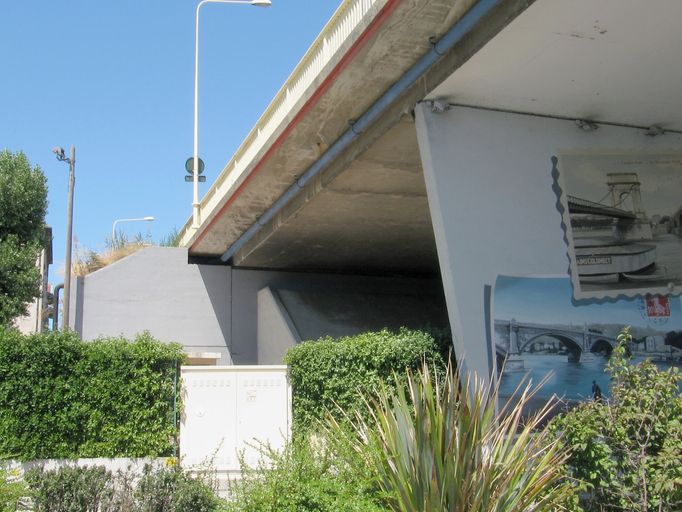 Pont routier Frédéric Mistral