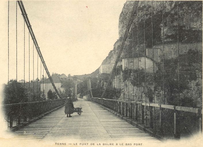 Pont suspendu de La Balme (détruit) ; culée (vestiges)