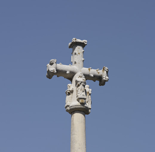 Croix de cimetière actuellement croix de chemin