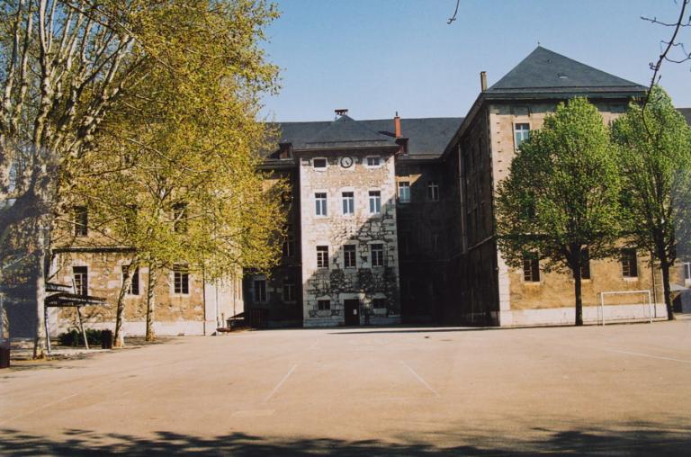 Couvent de la Visitation, puis école secondaire communale, puis collège royal, puis lycée impérial, puis lycée de garçons, actuellement lycée Vaugelas