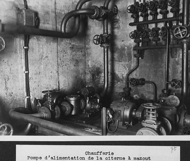 Ensemble des équipements techniques : centrales thermique et électrique, station de pompage, atelier