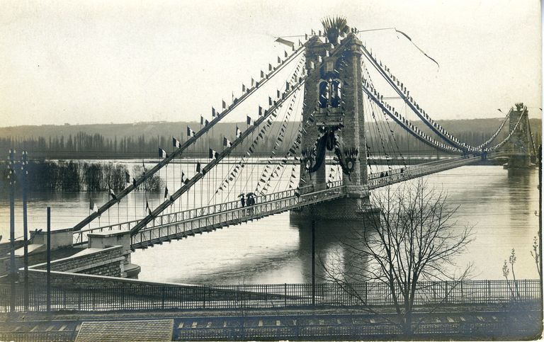 Pont routier de Vernaison (détruit)