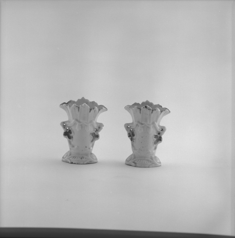 Ensemble de 2 vases d'autel (n°8)