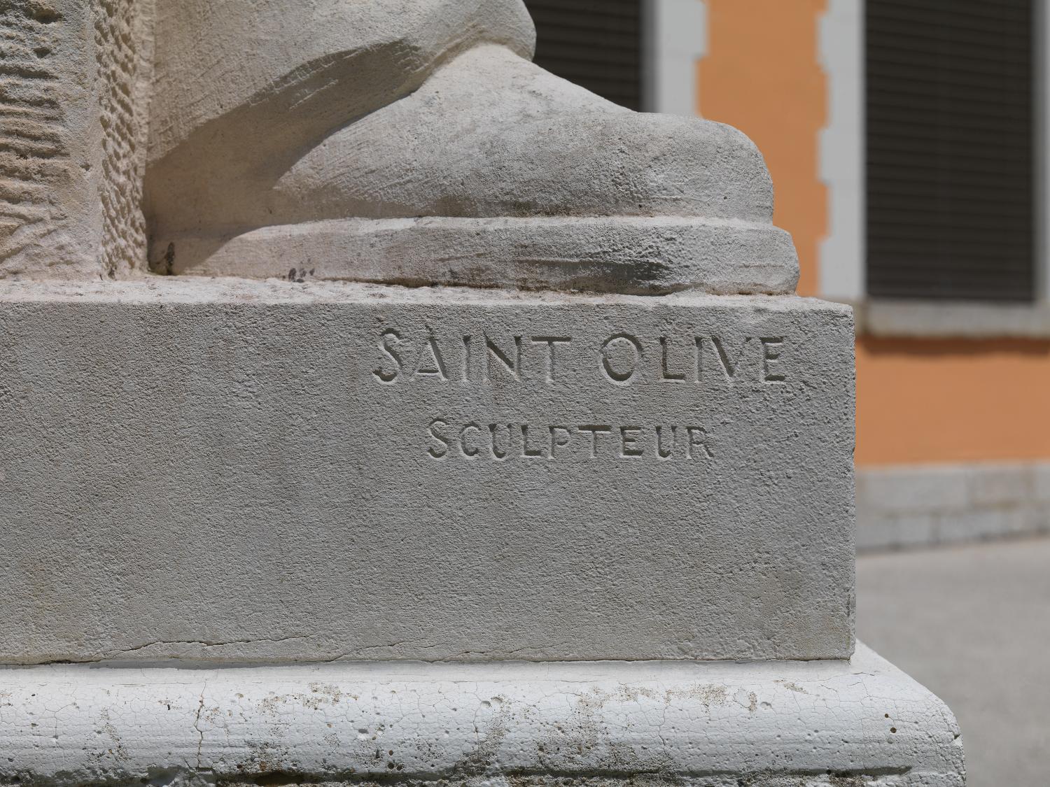 Sculpture (ronde-bosse) : Ouvrier du bâtiment