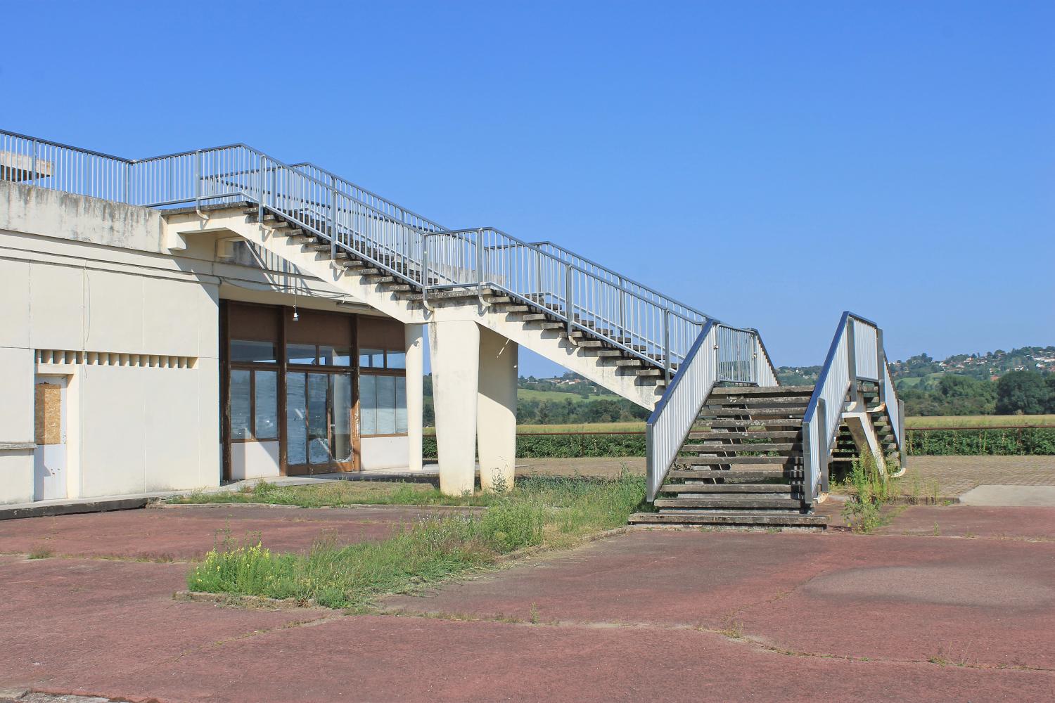 L'aérogare de Vichy-Charmeil