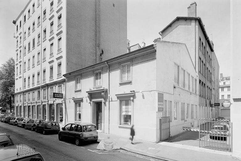 Succursale de l'usine de produits chimiques Coignet actuellement magasin de commerce Roche-Bobois